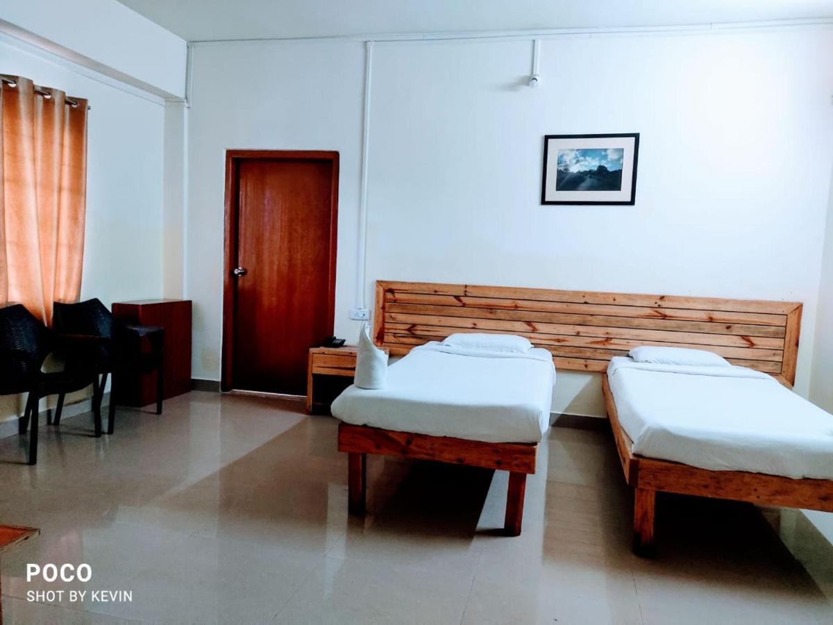 Hotel Travellers Inn Shillong Esterno foto