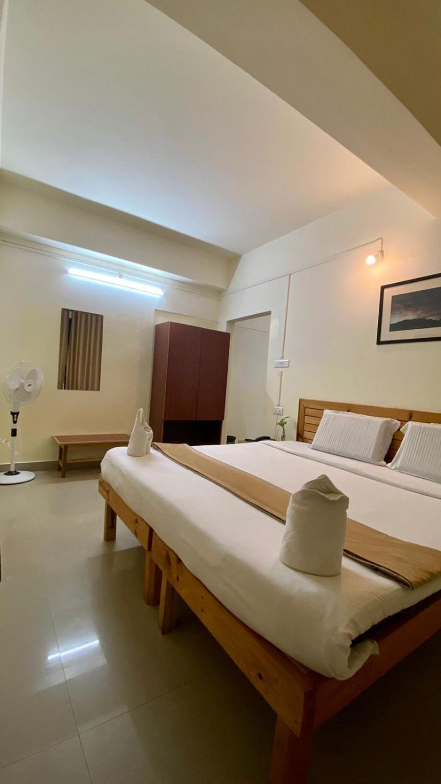 Hotel Travellers Inn Shillong Esterno foto