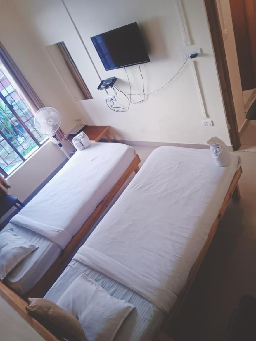 Hotel Travellers Inn Shillong Esterno foto