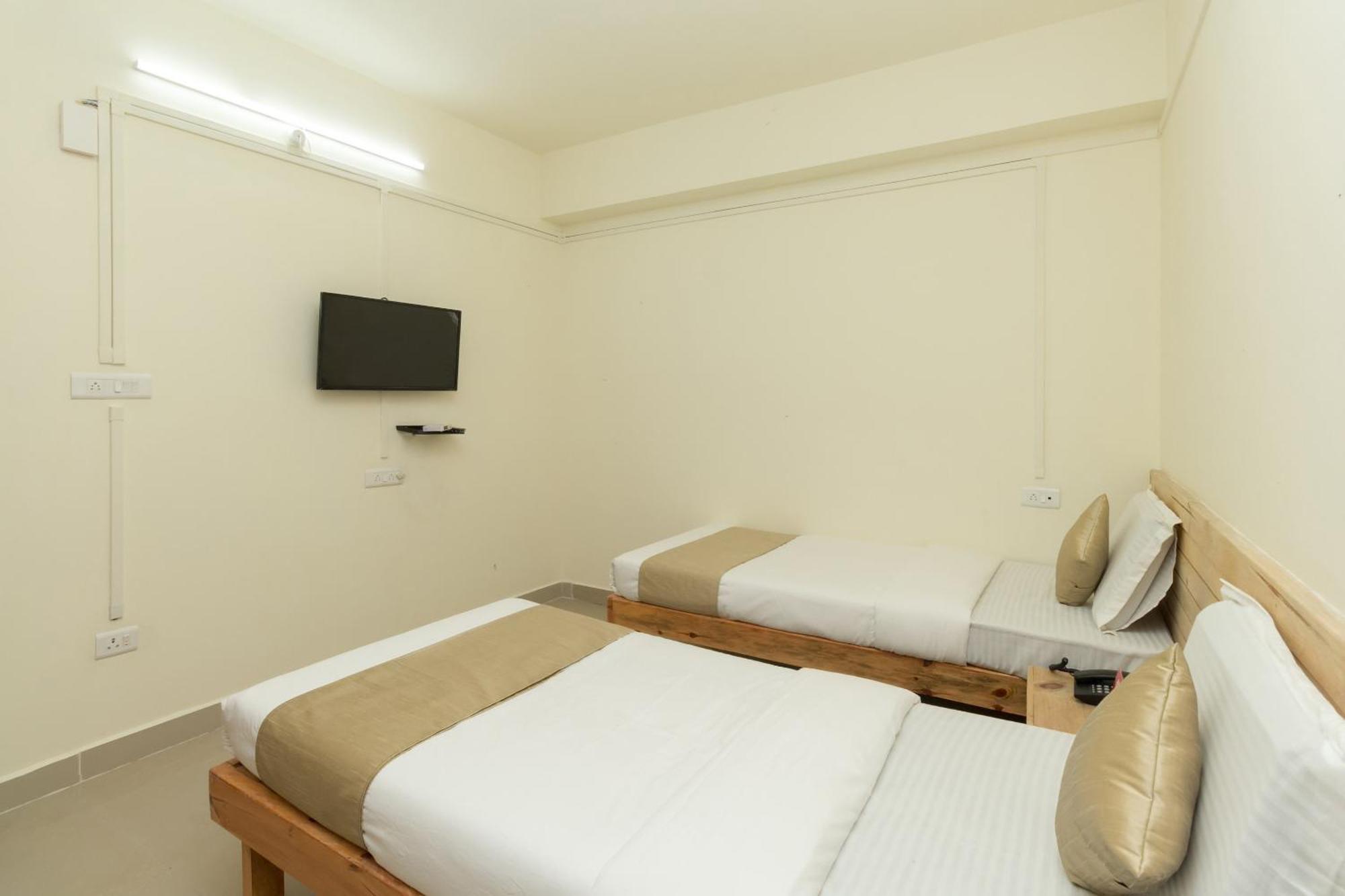 Hotel Travellers Inn Shillong Esterno foto