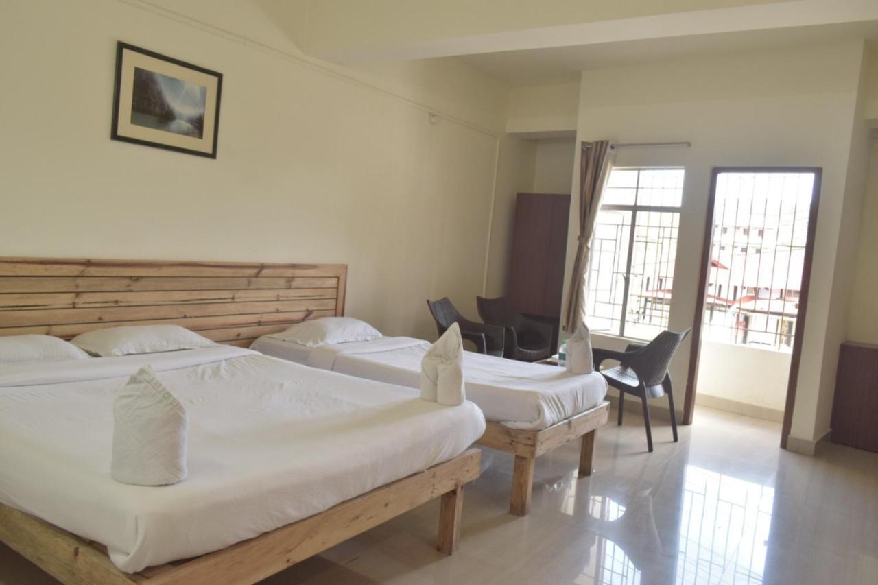 Hotel Travellers Inn Shillong Esterno foto