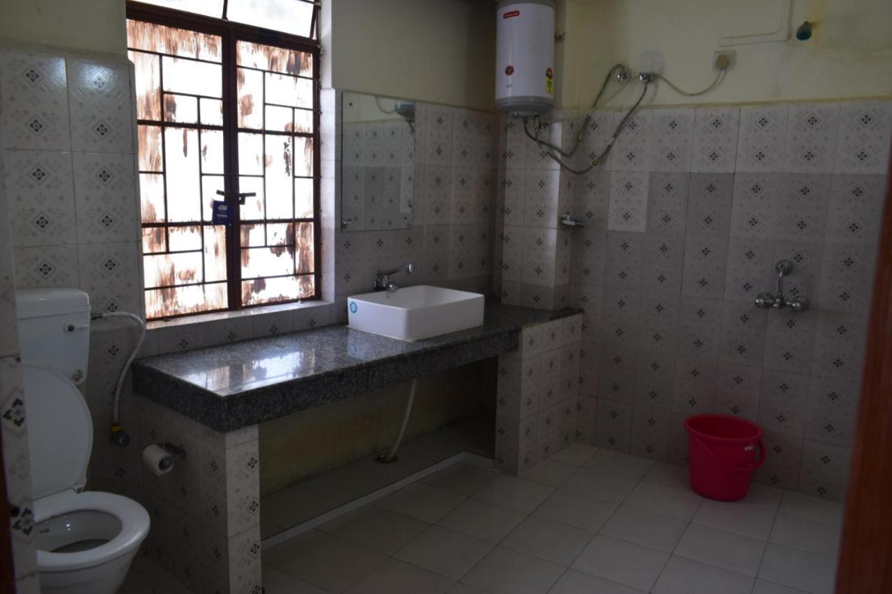 Hotel Travellers Inn Shillong Esterno foto