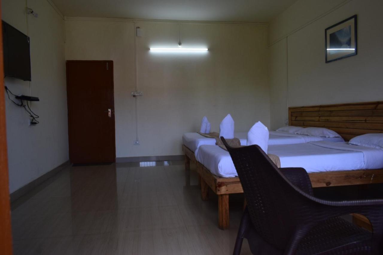 Hotel Travellers Inn Shillong Esterno foto